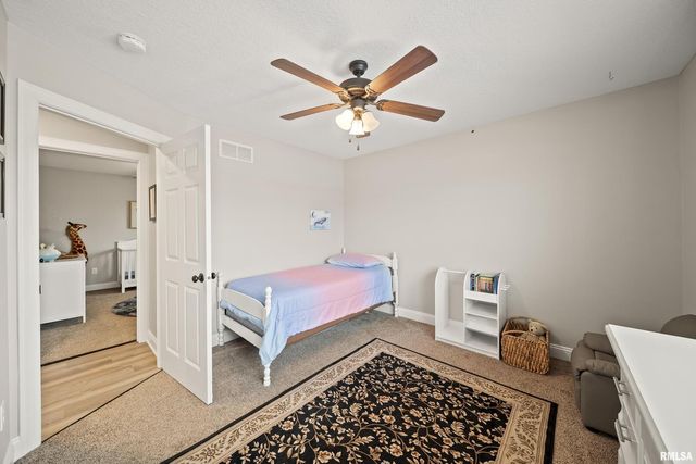 4501 W 14TH Street, Davenport, IA 52804