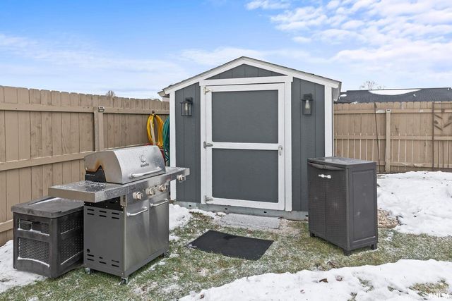 4501 W 14TH Street, Davenport, IA 52804