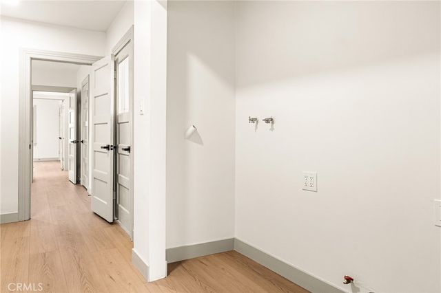 1132 W 56th, Los Angeles, CA 90037