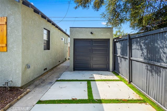 1132 W 56th, Los Angeles, CA 90037