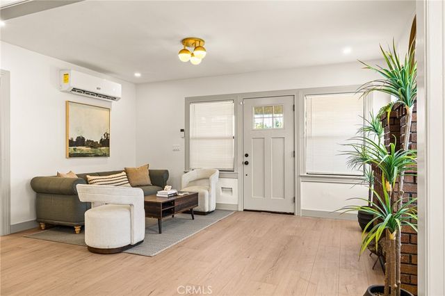 1132 W 56th, Los Angeles, CA 90037