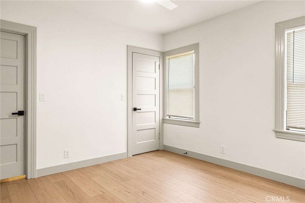 Image 16 of property listing at 1132 W 56th, Los Angeles, CA 90037