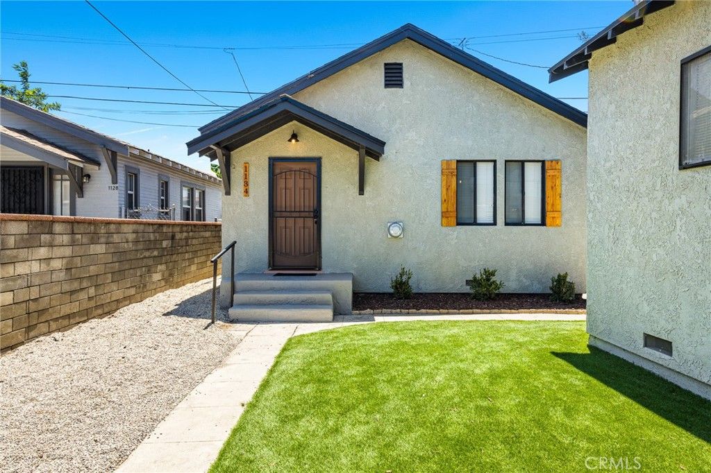 Image 28 of property listing at 1132 W 56th, Los Angeles, CA 90037