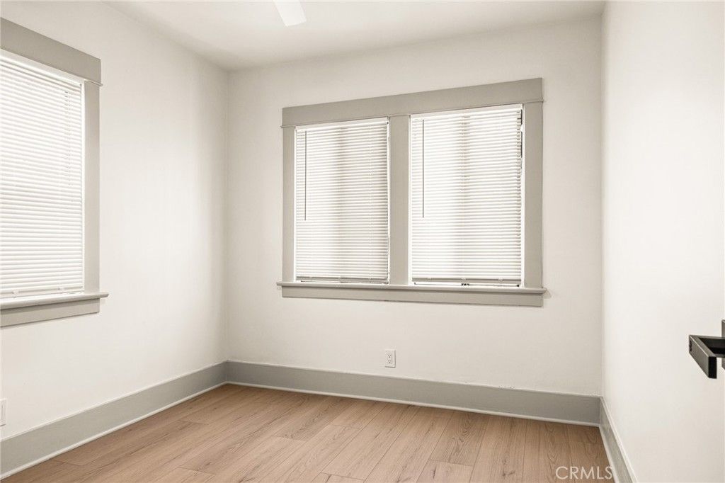 Image 37 of property listing at 1132 W 56th, Los Angeles, CA 90037