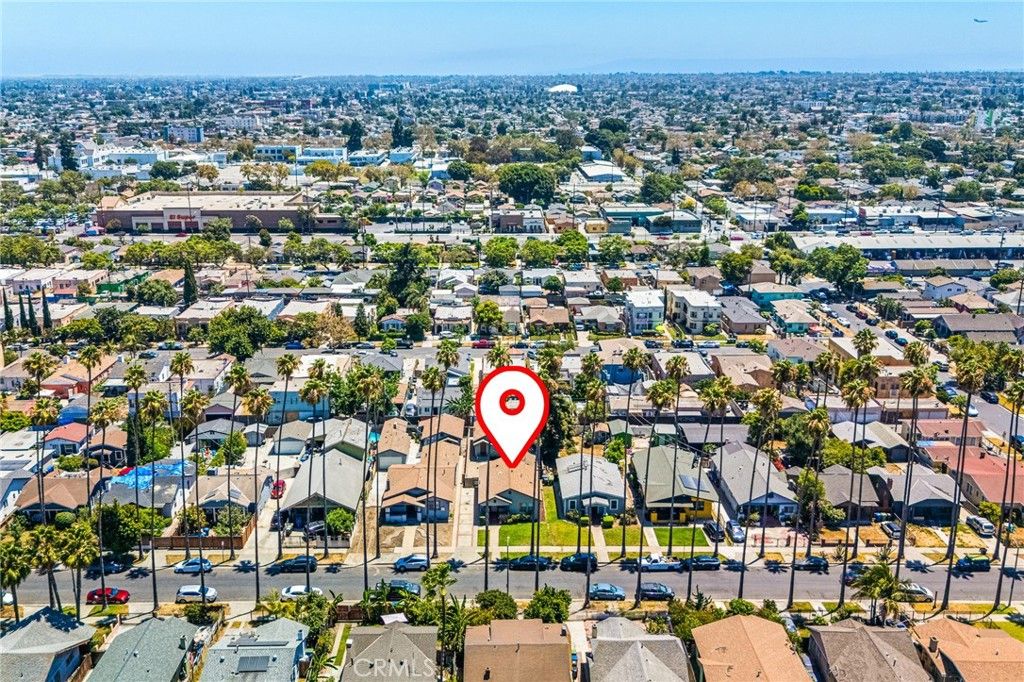Image 42 of property listing at 1132 W 56th, Los Angeles, CA 90037