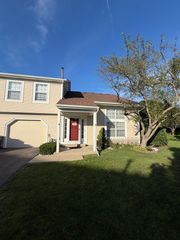 371 Wisteria Drive, Streamwood, IL 60107