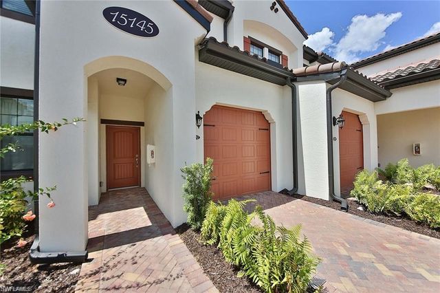 15145 Palmer Lake CIR 19-102, Naples, FL 34109