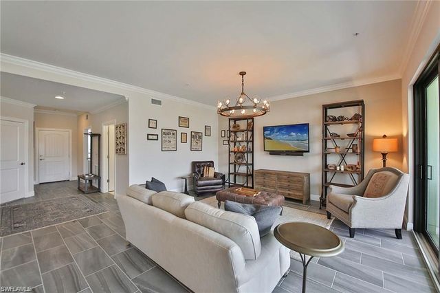 15145 Palmer Lake CIR 19-102, Naples, FL 34109