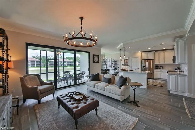 15145 Palmer Lake CIR 19-102, Naples, FL 34109