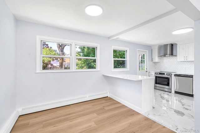 556 S Bayview Avenue, Freeport, NY 11520