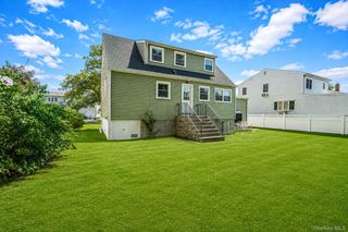 556 S Bayview Avenue, Freeport, NY 11520