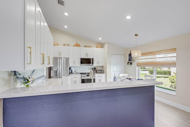 5641 Fountains Drive S, Lake Worth, FL 33467