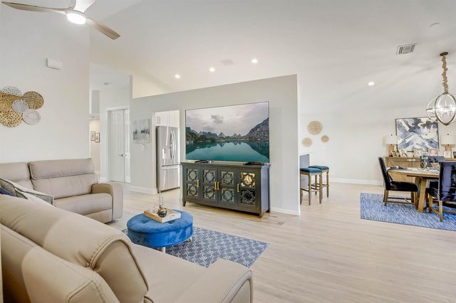 5641 Fountains Drive S, Lake Worth, FL 33467