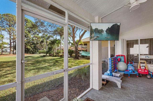 5641 Fountains Drive S, Lake Worth, FL 33467
