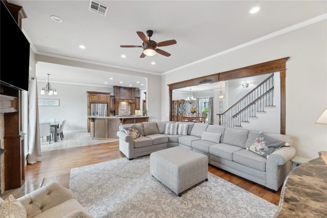 532 Conquistador Court, Edmond, OK 73025