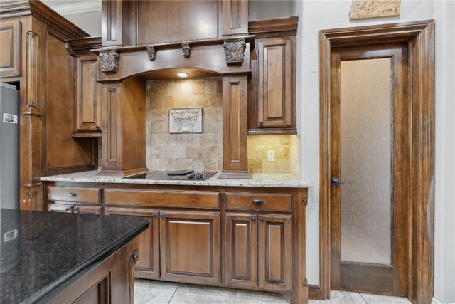 532 Conquistador Court, Edmond, OK 73025