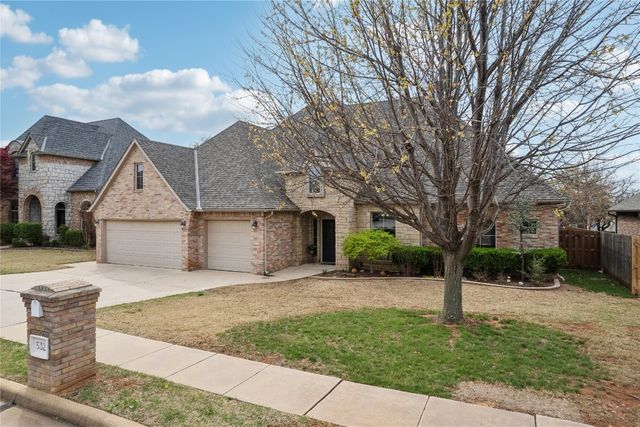 532 Conquistador Court, Edmond, OK 73025