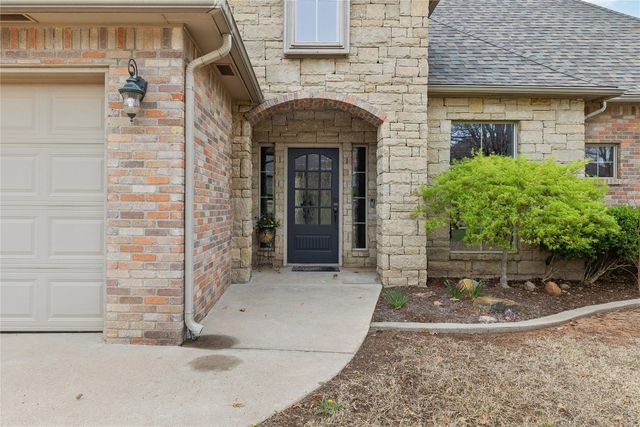 532 Conquistador Court, Edmond, OK 73025