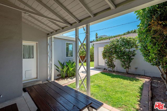 7501 Earldom Avenue, Playa Del Rey (los Angeles), CA 90293