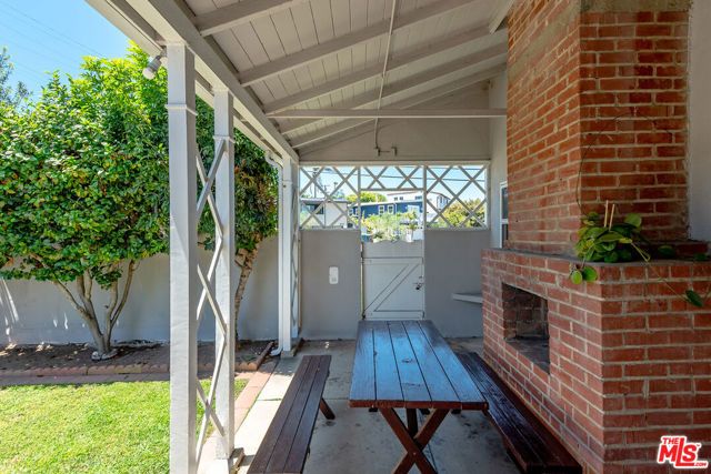 7501 Earldom Avenue, Playa Del Rey (los Angeles), CA 90293