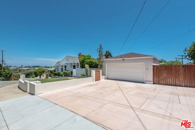 7501 Earldom Avenue, Playa Del Rey (los Angeles), CA 90293