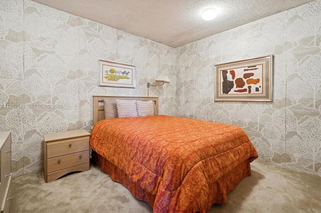 19707 Turnberry Way 14F, Aventura, FL 33180