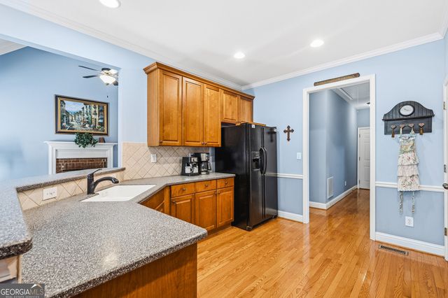 3240 Creek Trace W, Powder Springs, GA 30127