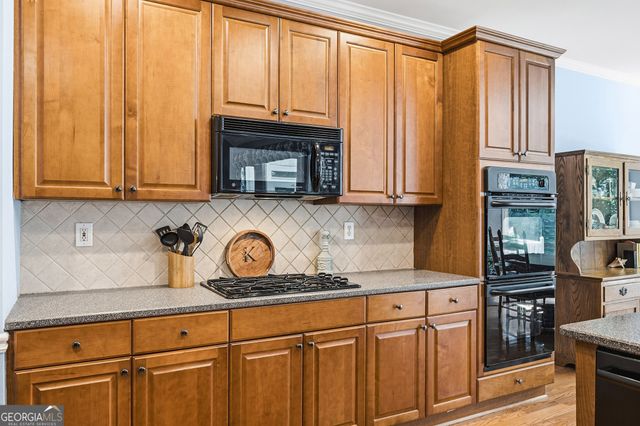 3240 Creek Trace W, Powder Springs, GA 30127