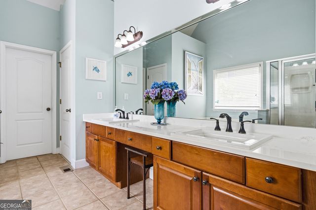 3240 Creek Trace W, Powder Springs, GA 30127