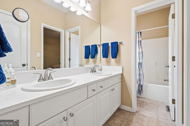 3240 Creek Trace W, Powder Springs, GA 30127