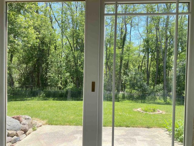 102 Dexter Drive, Cambria, WI 53923