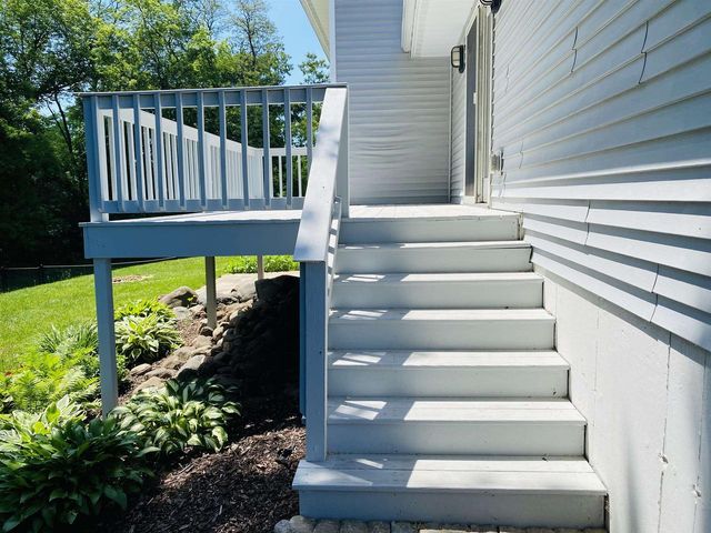 102 Dexter Drive, Cambria, WI 53923