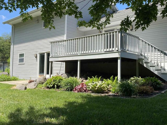 102 Dexter Drive, Cambria, WI 53923
