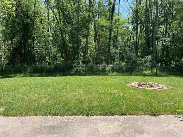102 Dexter Drive, Cambria, WI 53923