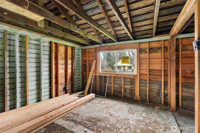 1507 Park Avenue, Raymond, WA 98577