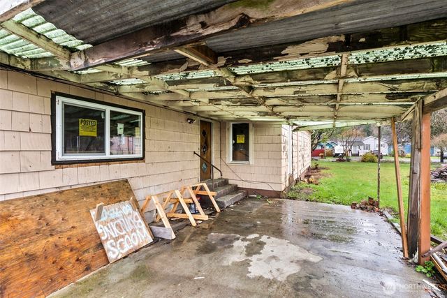 1507 Park Avenue, Raymond, WA 98577