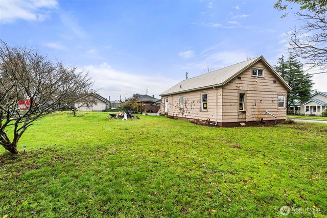 1507 Park Avenue, Raymond, WA 98577