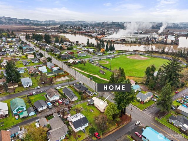 1507 Park Avenue, Raymond, WA 98577