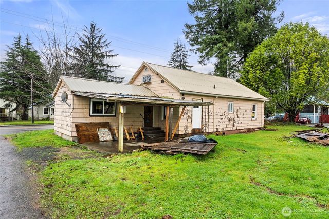 1507 Park Avenue, Raymond, WA 98577