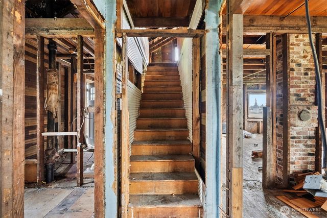 1507 Park Avenue, Raymond, WA 98577