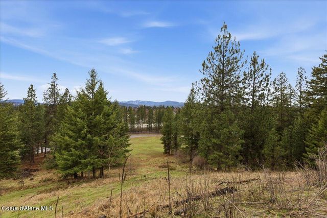2586 E Fernan Hill RD, Coeur D'alene, ID 83814
