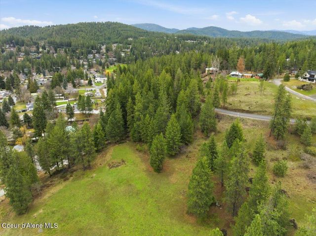 2586 E Fernan Hill RD, Coeur D'alene, ID 83814
