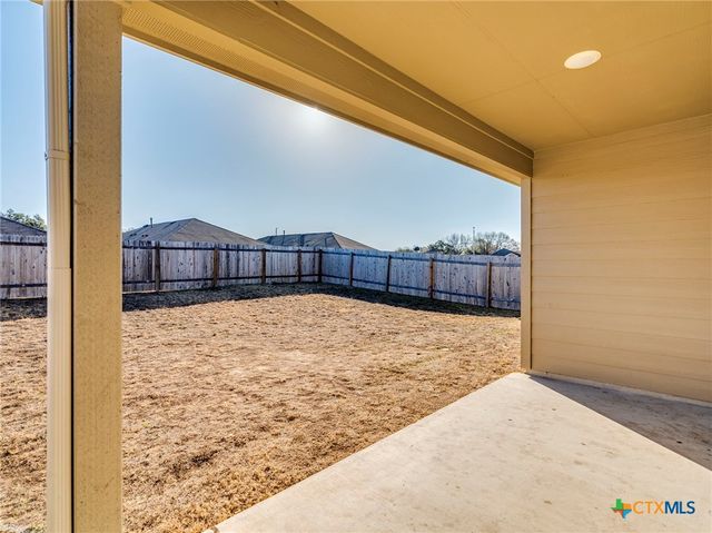 316 Addison Place, Lockhart, TX 78644