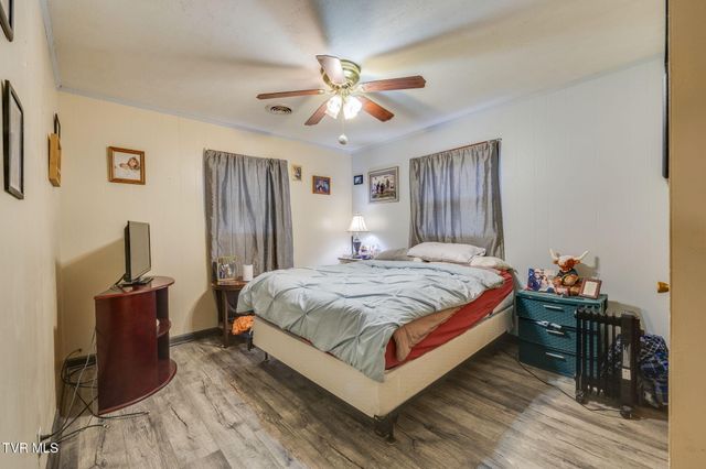 404 Pine Ridge Road, Bluff City, TN 37618