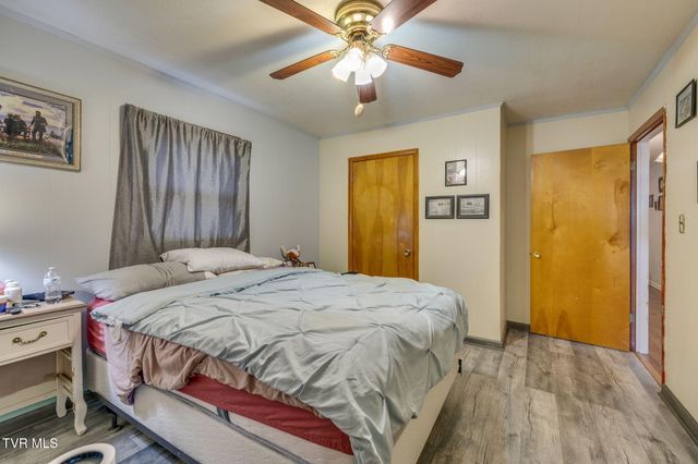 404 Pine Ridge Road, Bluff City, TN 37618