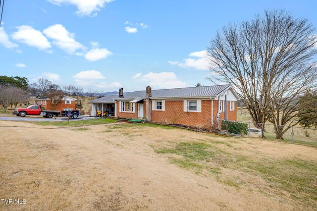 404 Pine Ridge Road, Bluff City, TN 37618