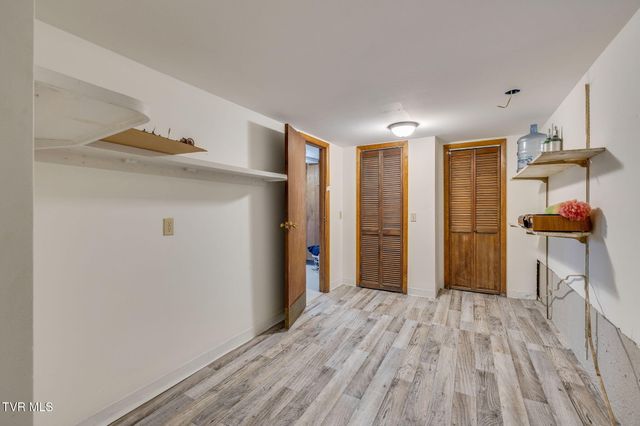 404 Pine Ridge Road, Bluff City, TN 37618