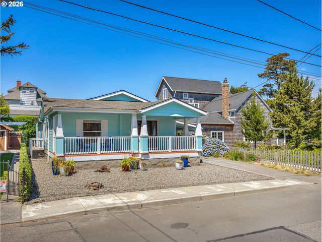 240 11TH Ave, Seaside, OR 97138