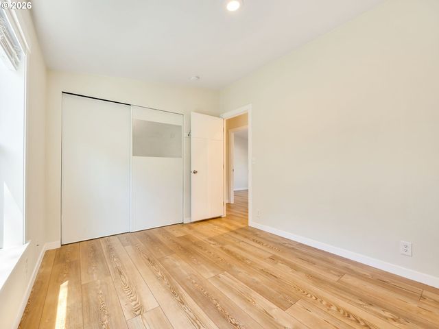 240 11TH Ave, Seaside, OR 97138