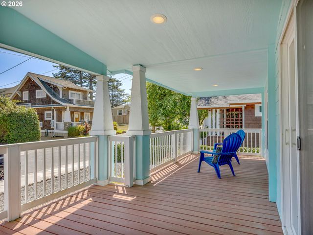 240 11TH Ave, Seaside, OR 97138